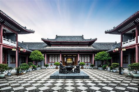  Il Mausoleo di Huang Tingjian: Un capolavoro di architettura e una porta sul passato!