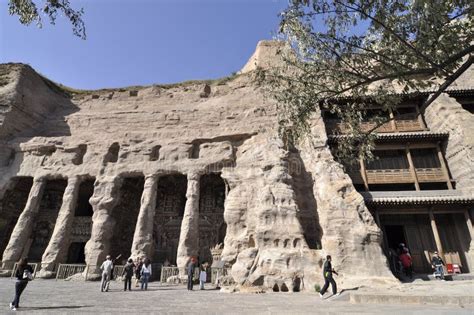 Il Tempio di Yungang: Un tesoro scolpito nella pietra e un viaggio indietro nel tempo!